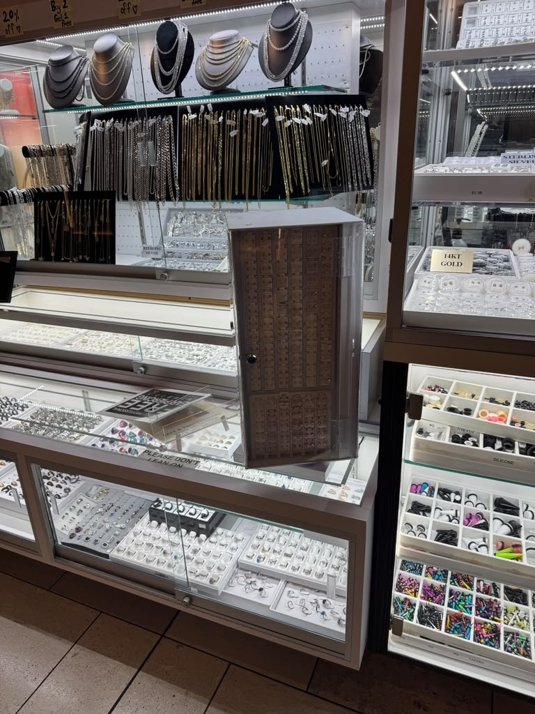 Luxury Jewelers Santa Anita Mall photo 3